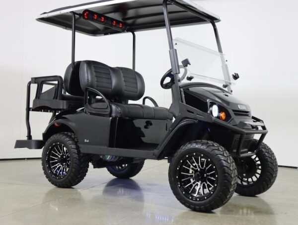 ''2023 E-Z-GO Express S4 Gas'' - Image 5