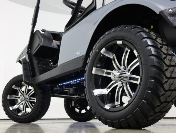 ''2023 E-Z-GO Express S4 Gas'' - Image 2